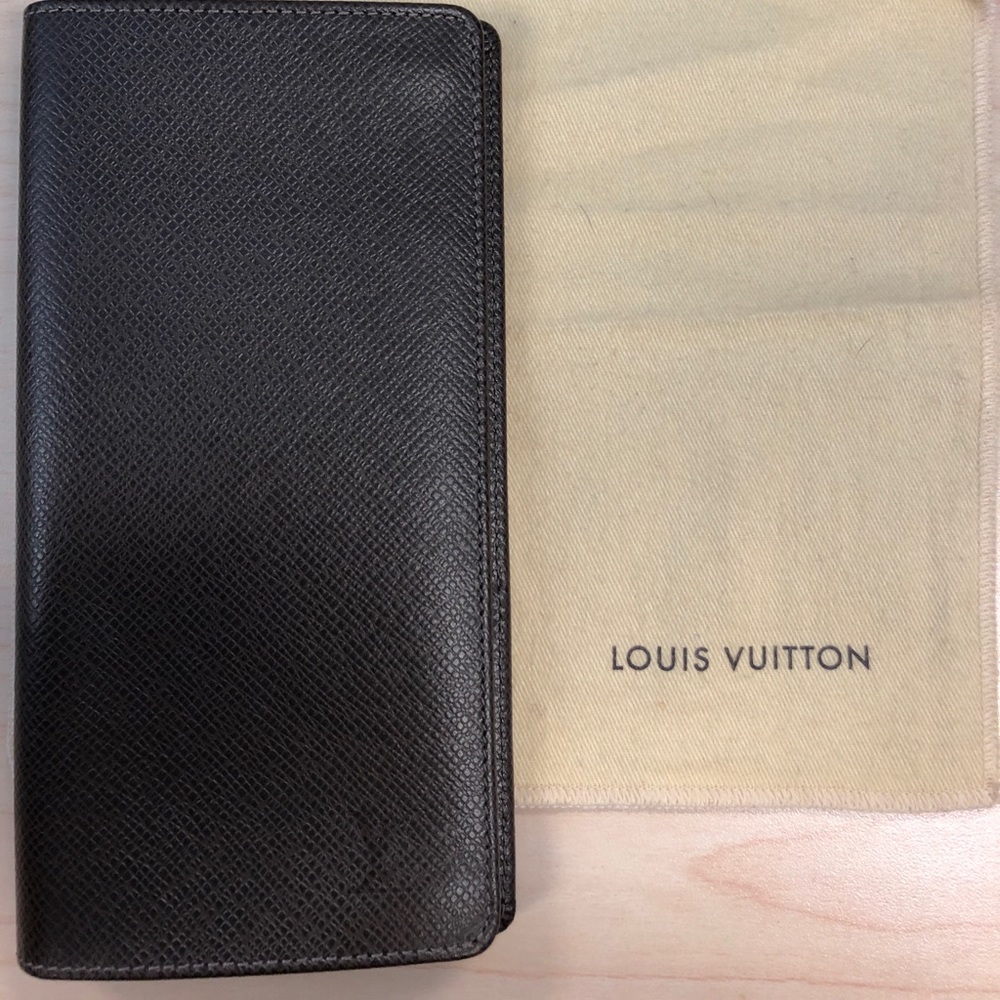 AUTHENTIC LOUIS VUITTON BRAZZA WALLET
